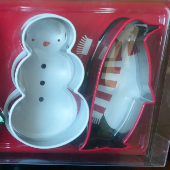 Crate and Barrel- Snow day cookie cutters set of 4-NIB - Picture 5 of 6